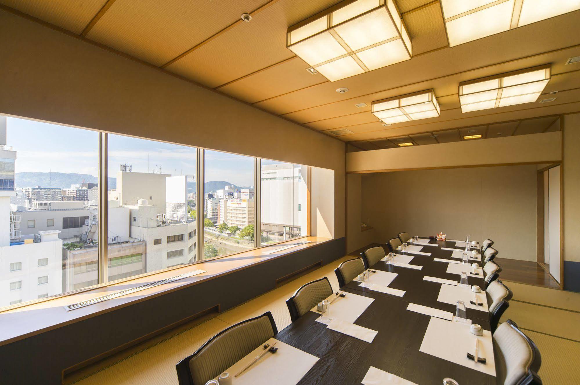 Hotel Century21 Hiroshima Buitenkant foto